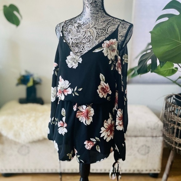 Pants - Floral Romper with Open Long Cutout Sleeves